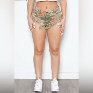 Boom Boom Jeans Floral Camo Short Shorts Size 13 NWT